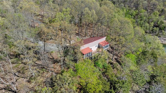 9826 Old Campbell Road, Rogers, AR 72758