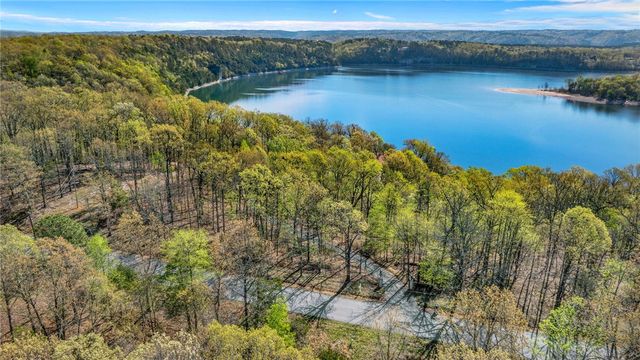 9826 Old Campbell Road, Rogers, AR 72758