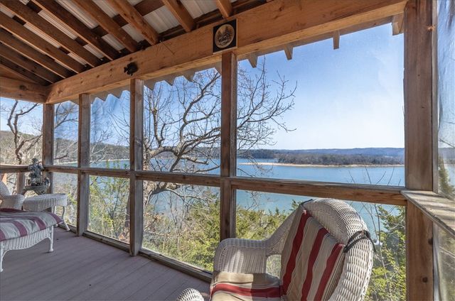 9826 Old Campbell Road, Rogers, AR 72758