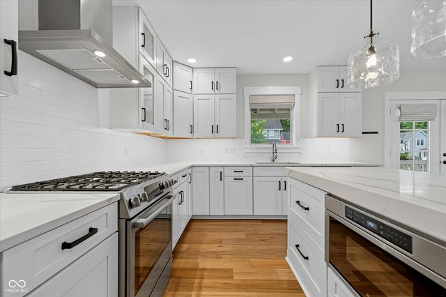 10486 Dusty Rose Drive, Zionsville, IN 46077
