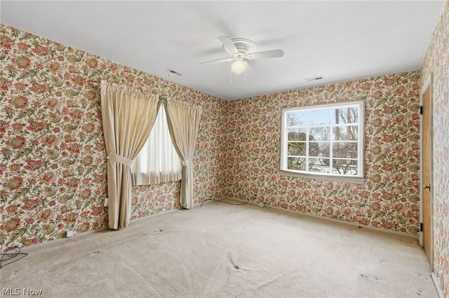 455 Vineland Road, Bay Village, OH 44140