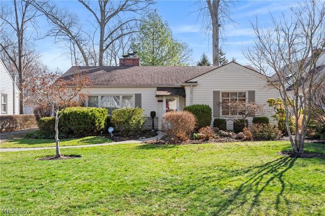 455 Vineland Road, Bay Village, OH 44140