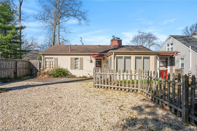 455 Vineland Road, Bay Village, OH 44140