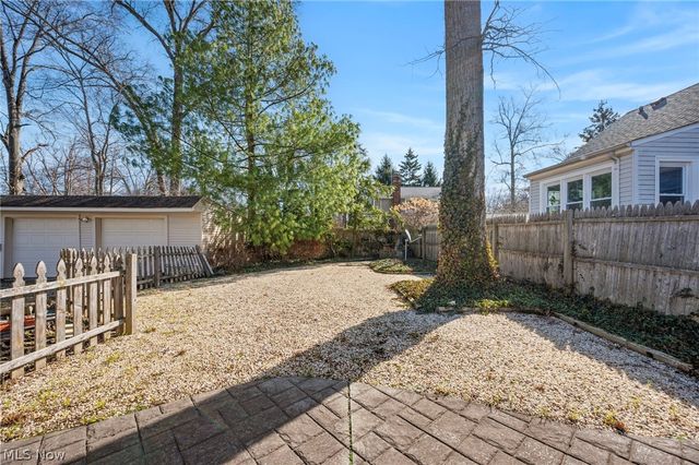 455 Vineland Road, Bay Village, OH 44140