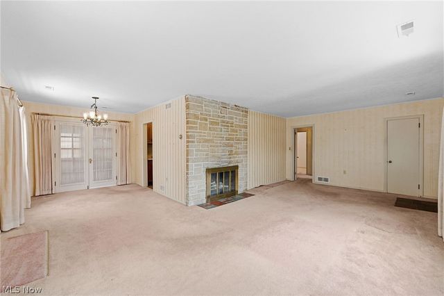 455 Vineland Road, Bay Village, OH 44140