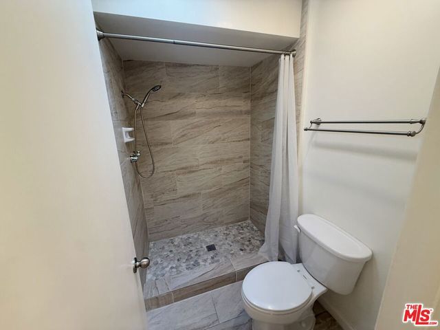 5651 Sumner Way 310, Culver City, CA 90230