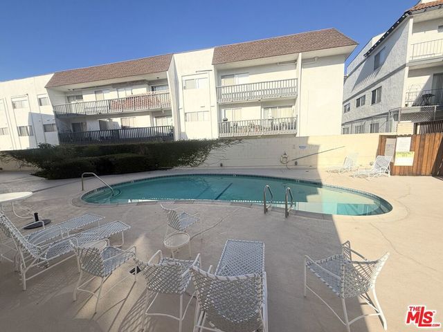 5651 Sumner Way 310, Culver City, CA 90230