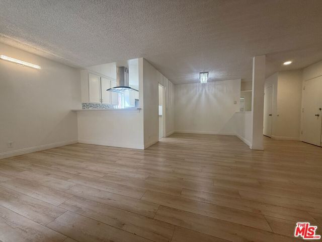 5651 Sumner Way 310, Culver City, CA 90230