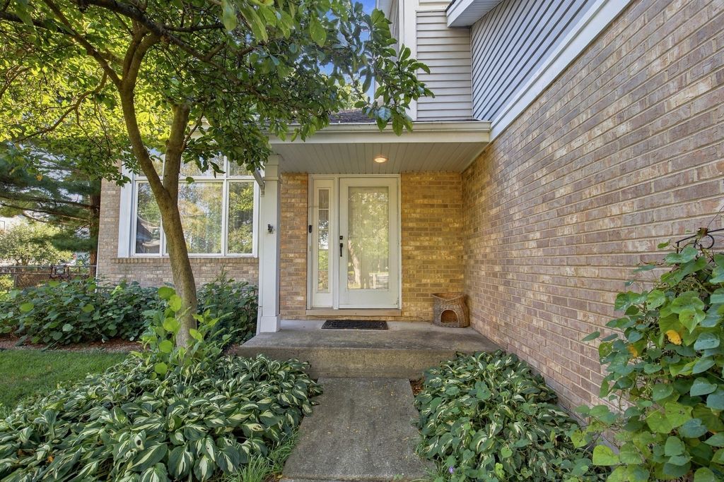 146 MICHAEL Avenue, Mundelein, IL 60060 — photo 2