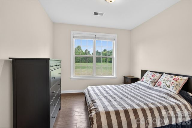8224 Cornhill Avenue, Charlotte, NC 28277