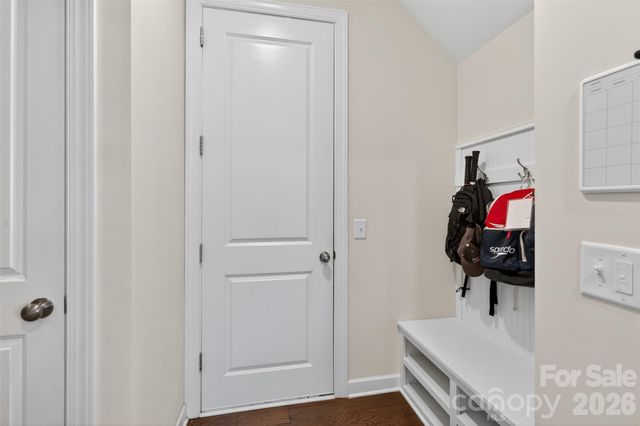 8224 Cornhill Avenue, Charlotte, NC 28277
