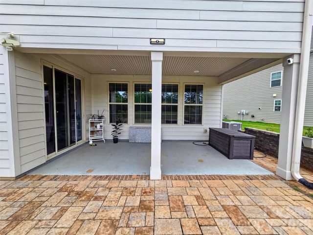 8224 Cornhill Avenue, Charlotte, NC 28277