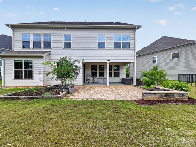 8224 Cornhill Avenue, Charlotte, NC 28277