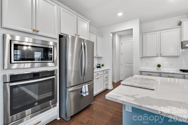 8224 Cornhill Avenue, Charlotte, NC 28277