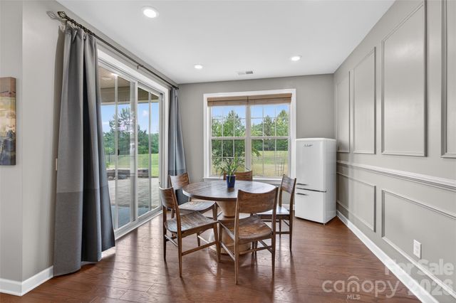 8224 Cornhill Avenue, Charlotte, NC 28277