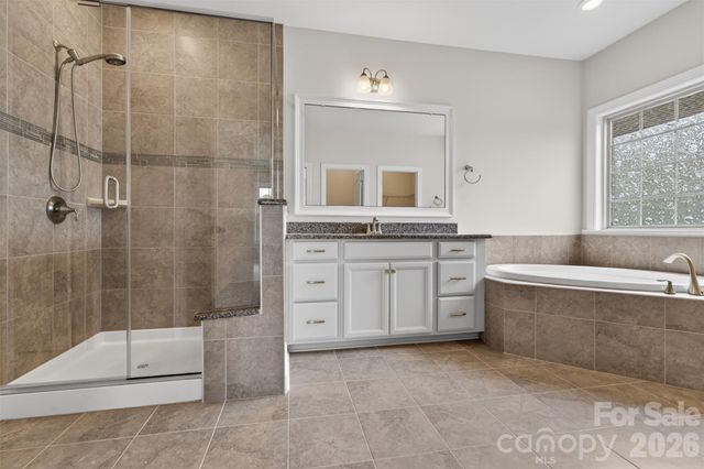 8224 Cornhill Avenue, Charlotte, NC 28277