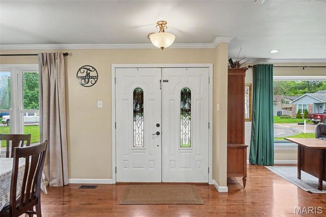 6 Cherrywood Court, St Peters, MO 63376