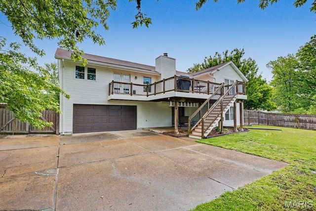 6 Cherrywood Court, St Peters, MO 63376
