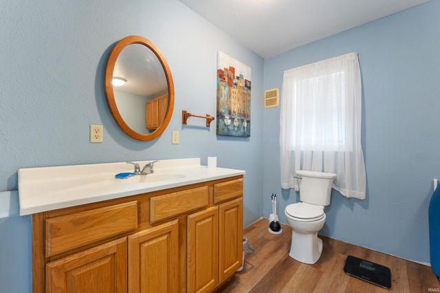 617 W 15th Street, Muncie, IN 47302