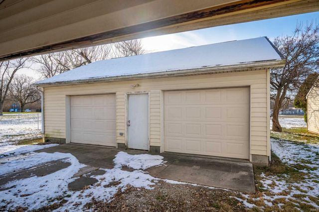 617 W 15th Street, Muncie, IN 47302