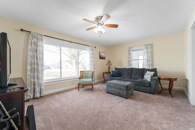 617 W 15th Street, Muncie, IN 47302