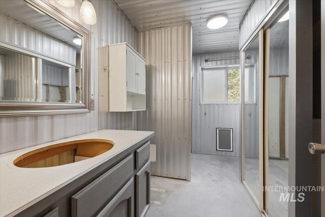 5757 S Cole Rd, Boise, ID 83709