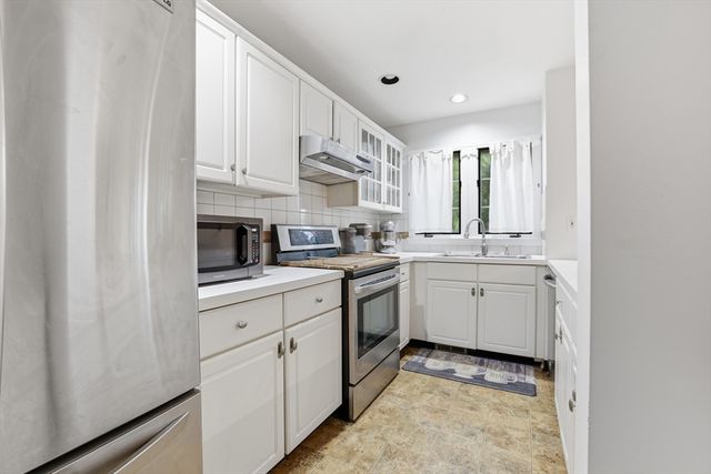 501 Auburn St 406, Whitman, MA 02382