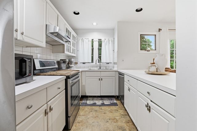 501 Auburn St 406, Whitman, MA 02382