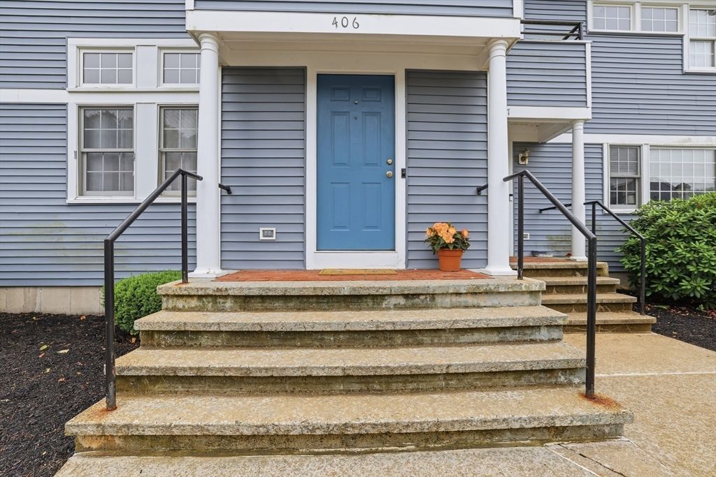 501 Auburn St 406, Whitman, MA 02382