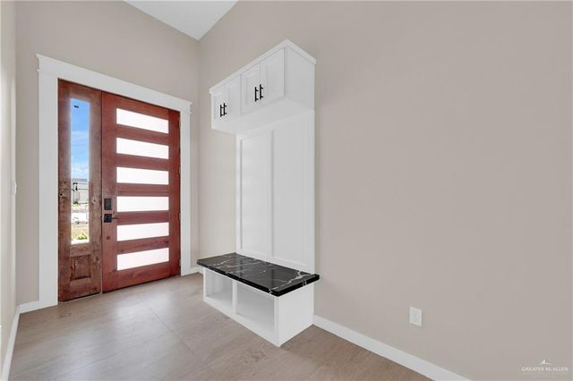 2209 N Gaytan Avenue, Edinburg, TX 78542