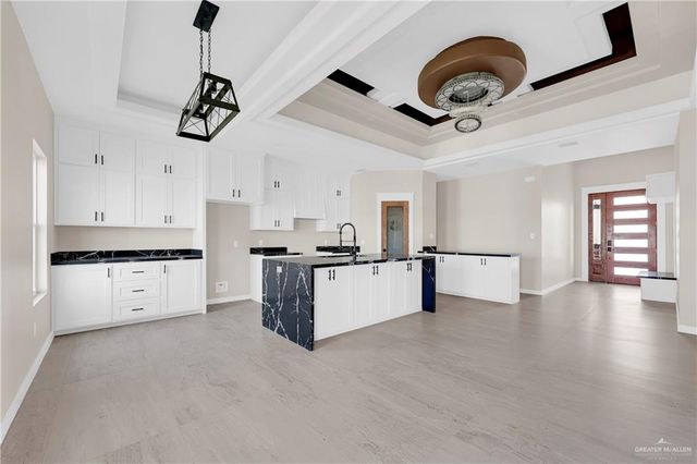 2209 N Gaytan Avenue, Edinburg, TX 78542