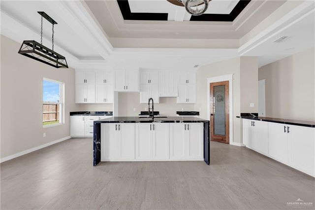 2209 N Gaytan Avenue, Edinburg, TX 78542