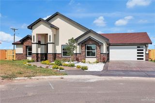 2209 N Gaytan Avenue, Edinburg, TX 78542