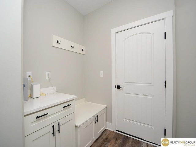 8215 N 166th Street, Bennington, NE 68007