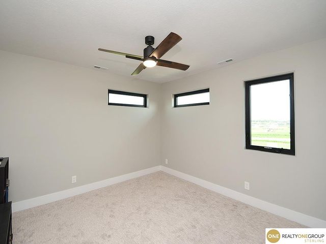 8215 N 166th Street, Bennington, NE 68007