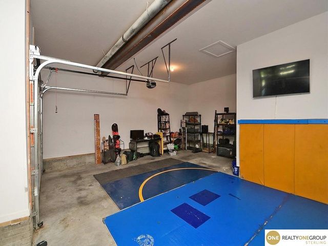 8215 N 166th Street, Bennington, NE 68007