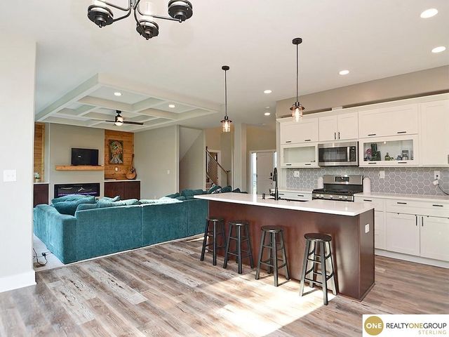 8215 N 166th Street, Bennington, NE 68007