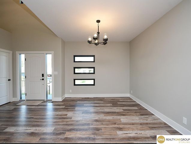 8215 N 166th Street, Bennington, NE 68007