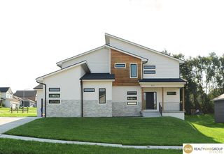 8215 N 166th Street, Bennington, NE 68007