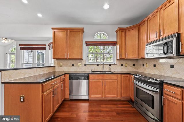 46792 TRAILWOOD PL, Sterling, VA 20165