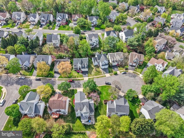 46792 TRAILWOOD PL, Sterling, VA 20165