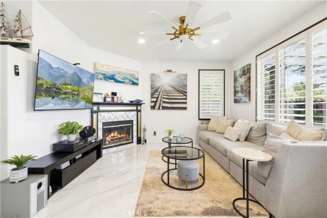 23233 Sageview Court, Valencia, CA 91354