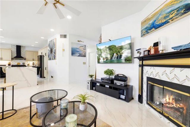 23233 Sageview Court, Valencia, CA 91354