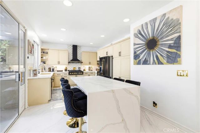 23233 Sageview Court, Valencia, CA 91354