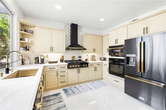 23233 Sageview Court, Valencia, CA 91354