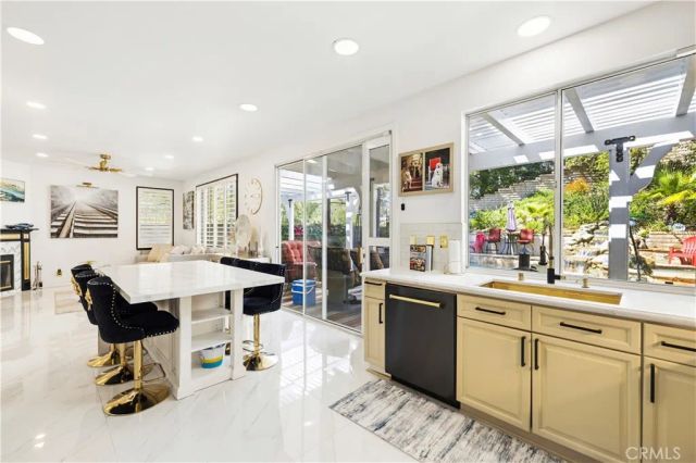 23233 Sageview Court, Valencia, CA 91354