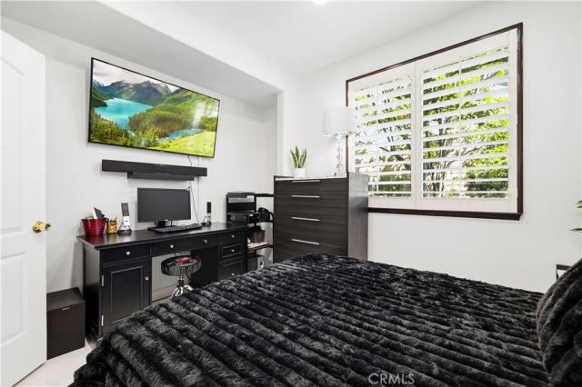 23233 Sageview Court, Valencia, CA 91354