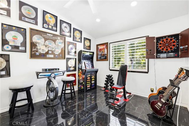 23233 Sageview Court, Valencia, CA 91354