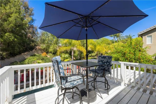 23233 Sageview Court, Valencia, CA 91354