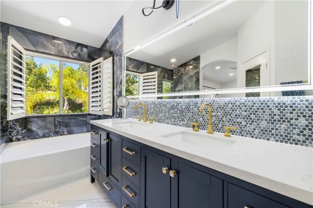 23233 Sageview Court, Valencia, CA 91354